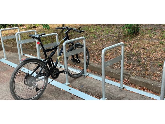 Image média: Ajout de bornes vélos pour le Centre Sportif Lucien Dimet