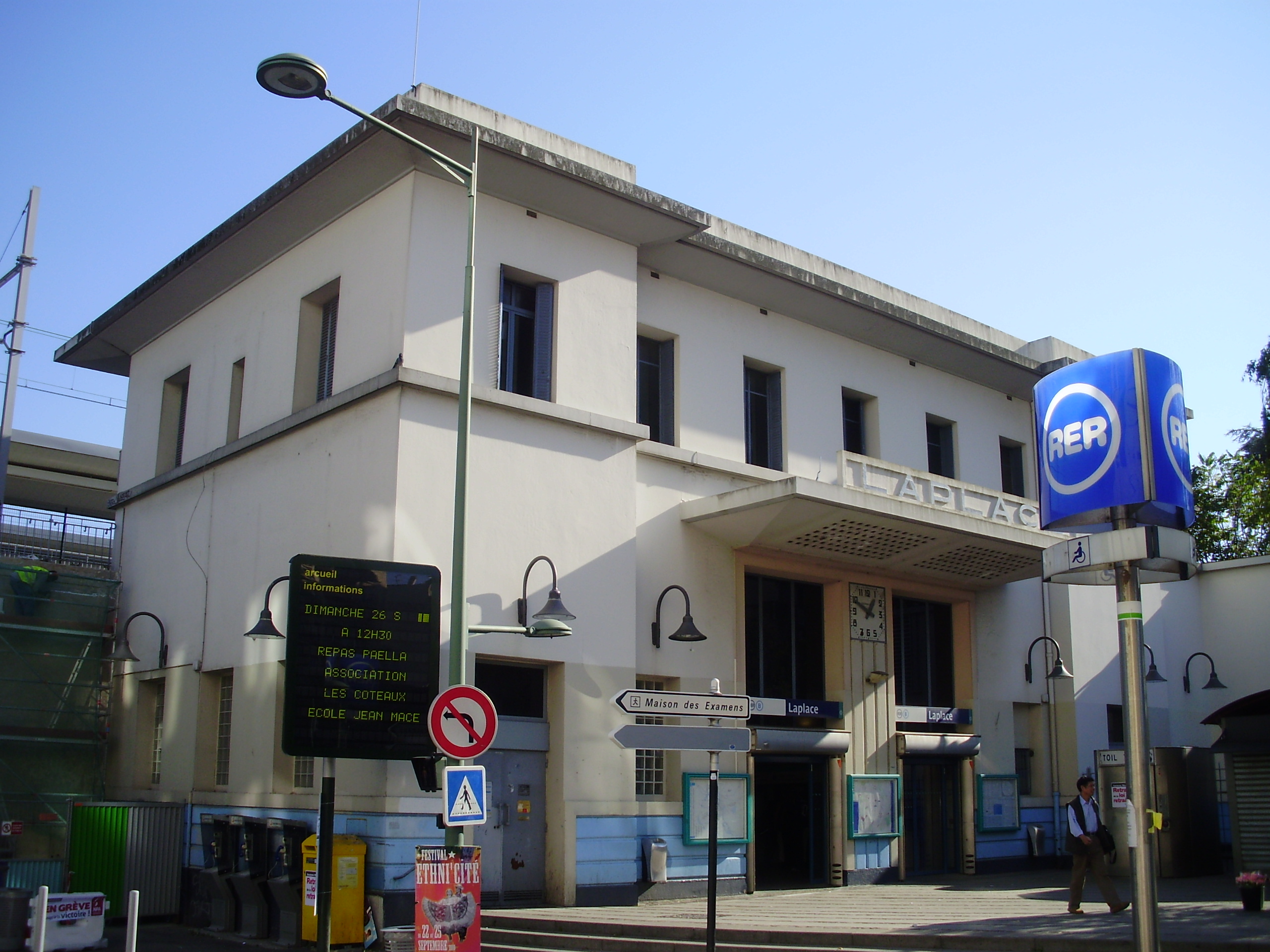 Image média: Nouvelle sortie RER Laplace