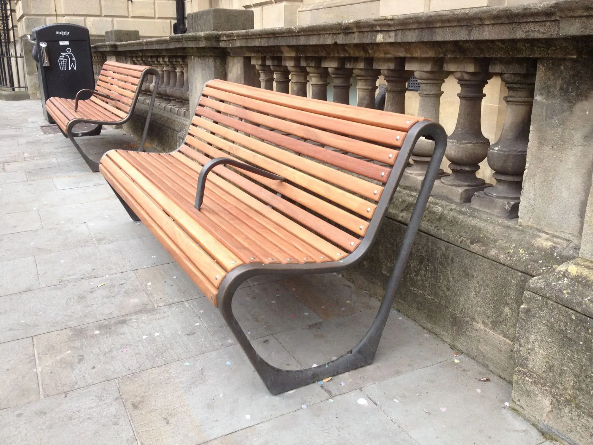 Image média: Plus de bancs dans nos rues