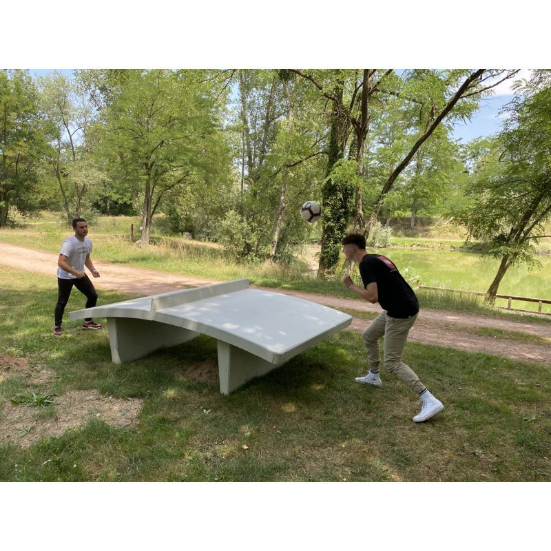Image média: Table de Teqball en plein air (formulaire papier)