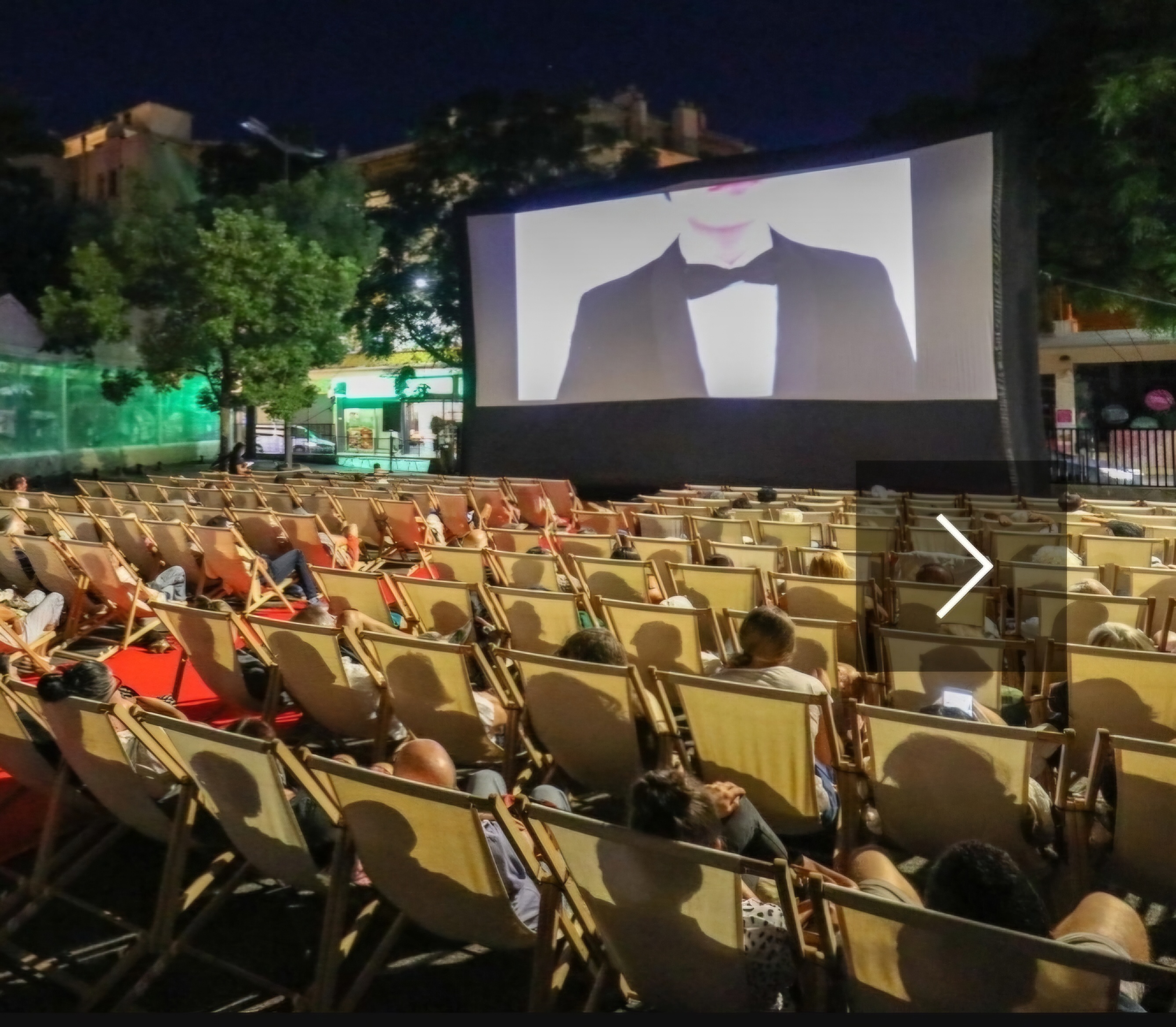 Image média: Ciné en plein air sur la future place (actuellement Léo Figuères)