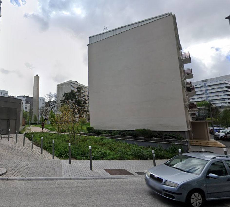 Image média: Fresque sur les murs de l'immeuble d'habitation situé a l'allé de provence et amelioration du parc