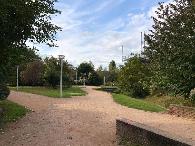Image média: Rénovation aire de jeux Parc des Chenevreux