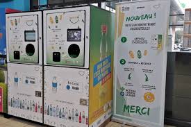 Image média: Un meuble de tri dans le hall des établissements abraysiens
