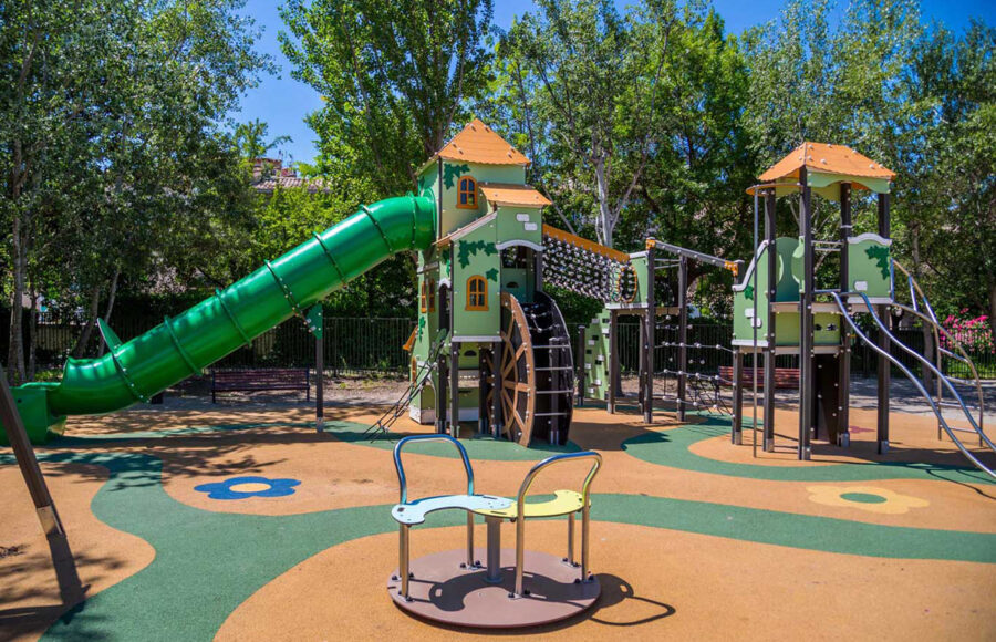 Image média: Aire de jeux a Vallères