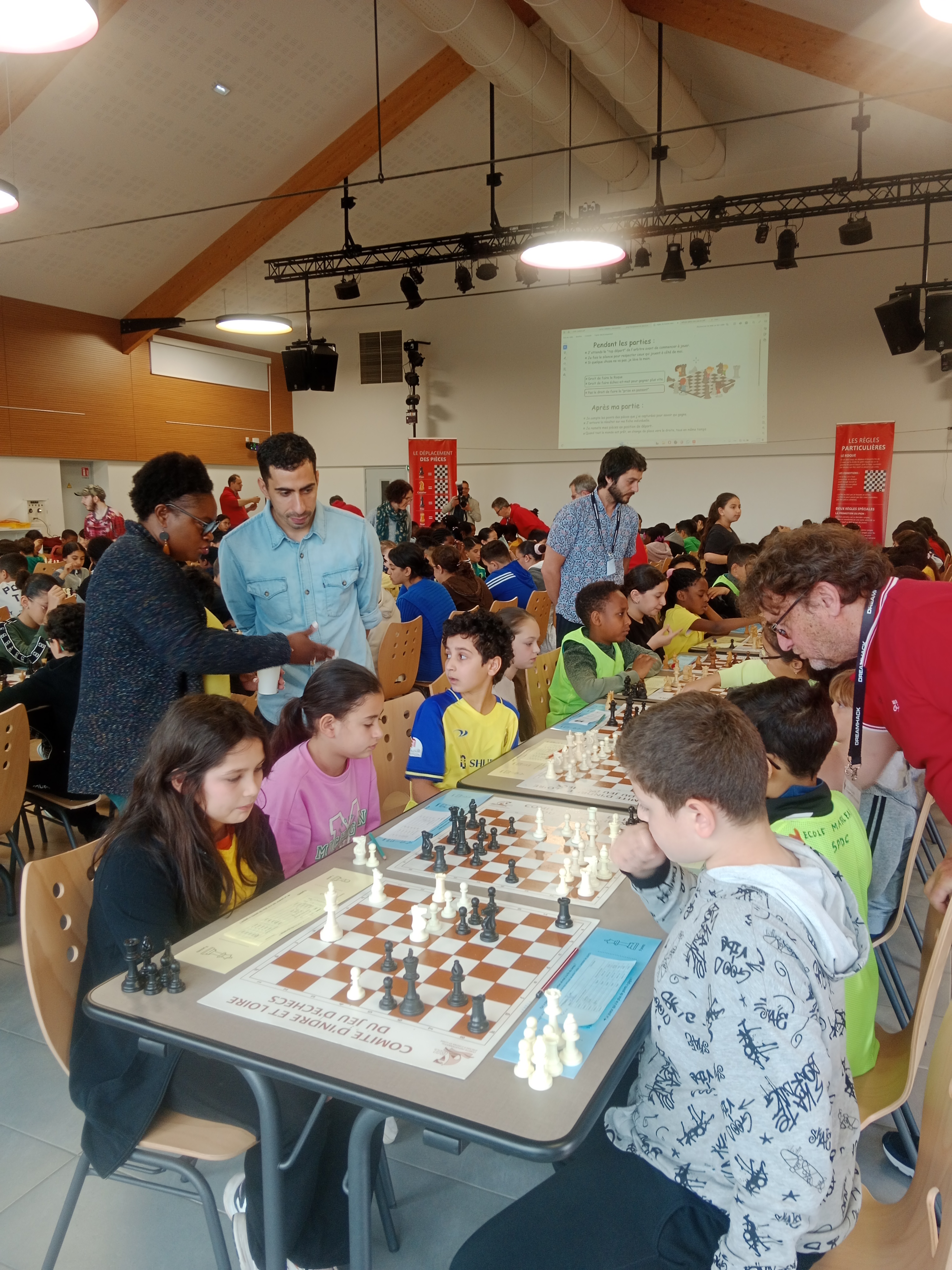 Image média: Jouer aux échec à l'école