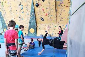 Image média: Danse verticale et escalade intergénérationnelle