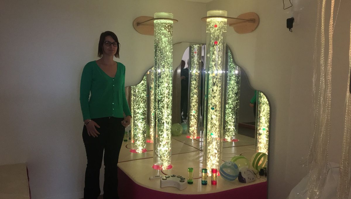 Image média: Aménagement intérieur d'une salle de stimulations sensorielles (snoezelen)
