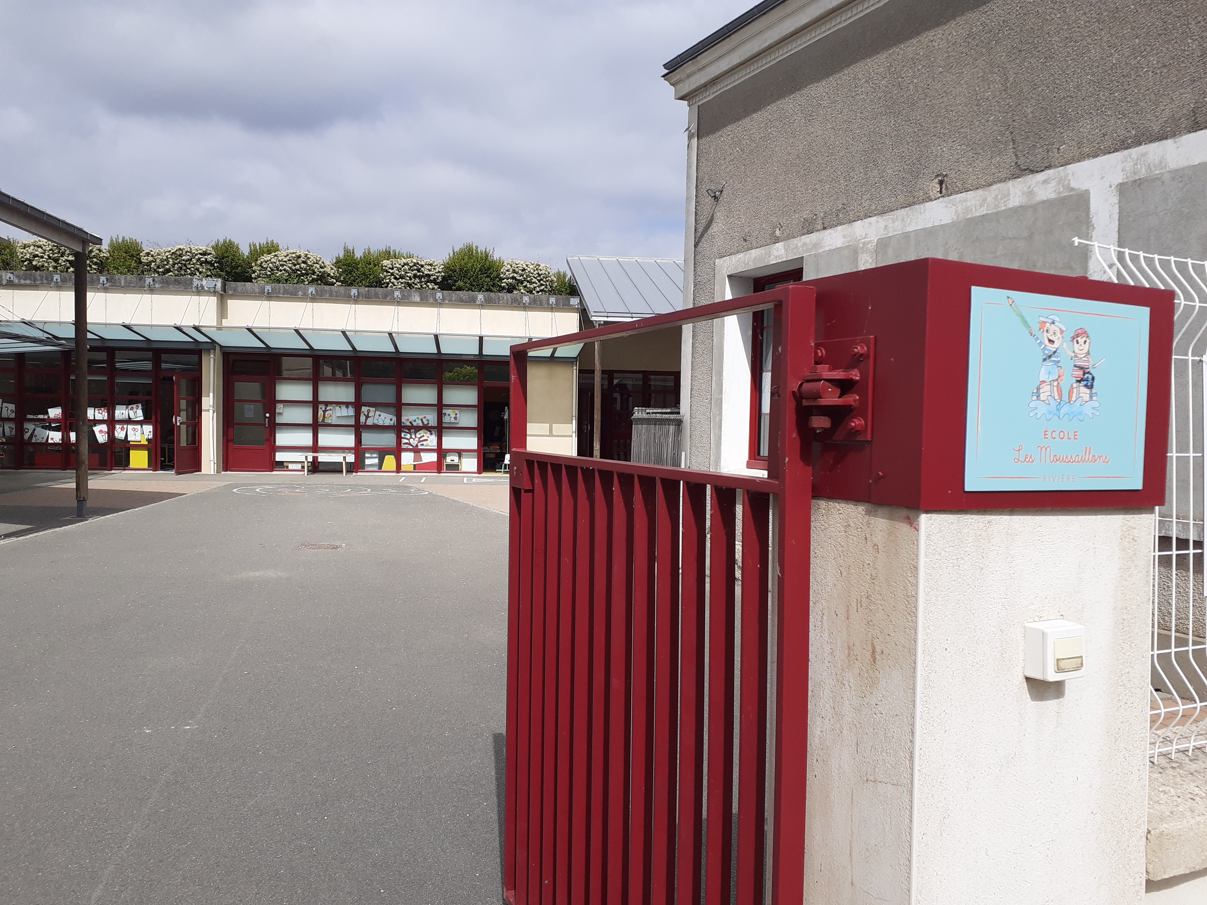 Image média: Des équipements numériques collectifs comme aide à l'apprentissage à l'école maternelle.