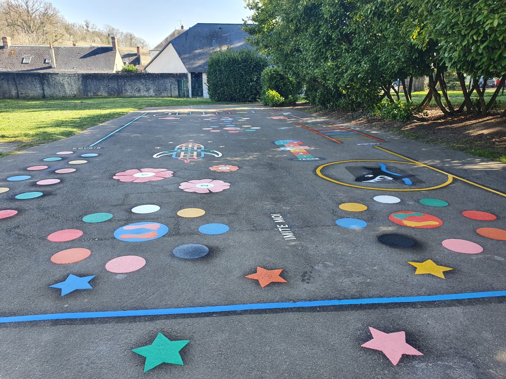 Image média: Améliorons le bien-être et le cadre de vie des enfants Modéniens dans leur cour de récréation