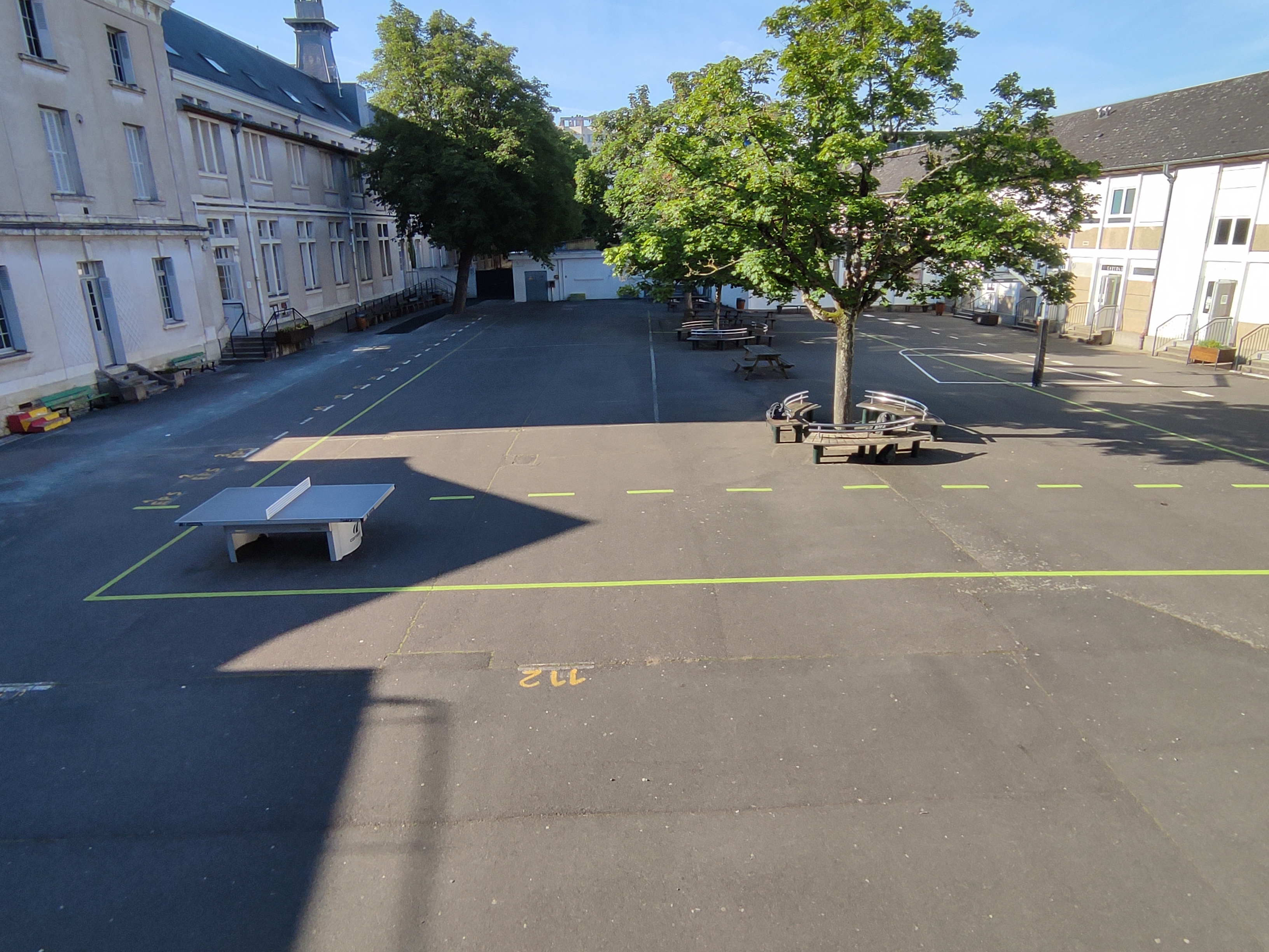 Image média: Création d'espaces dans notre cour de récréation.