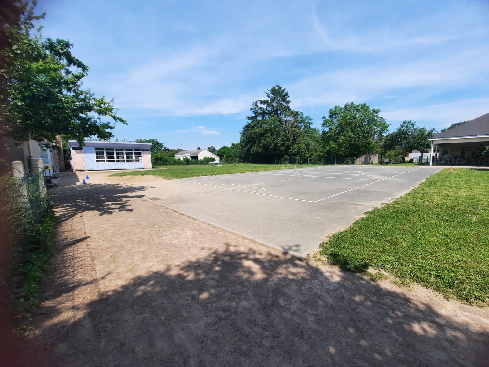 Image média: Aménagement d'un espace pour faire l'école dehors