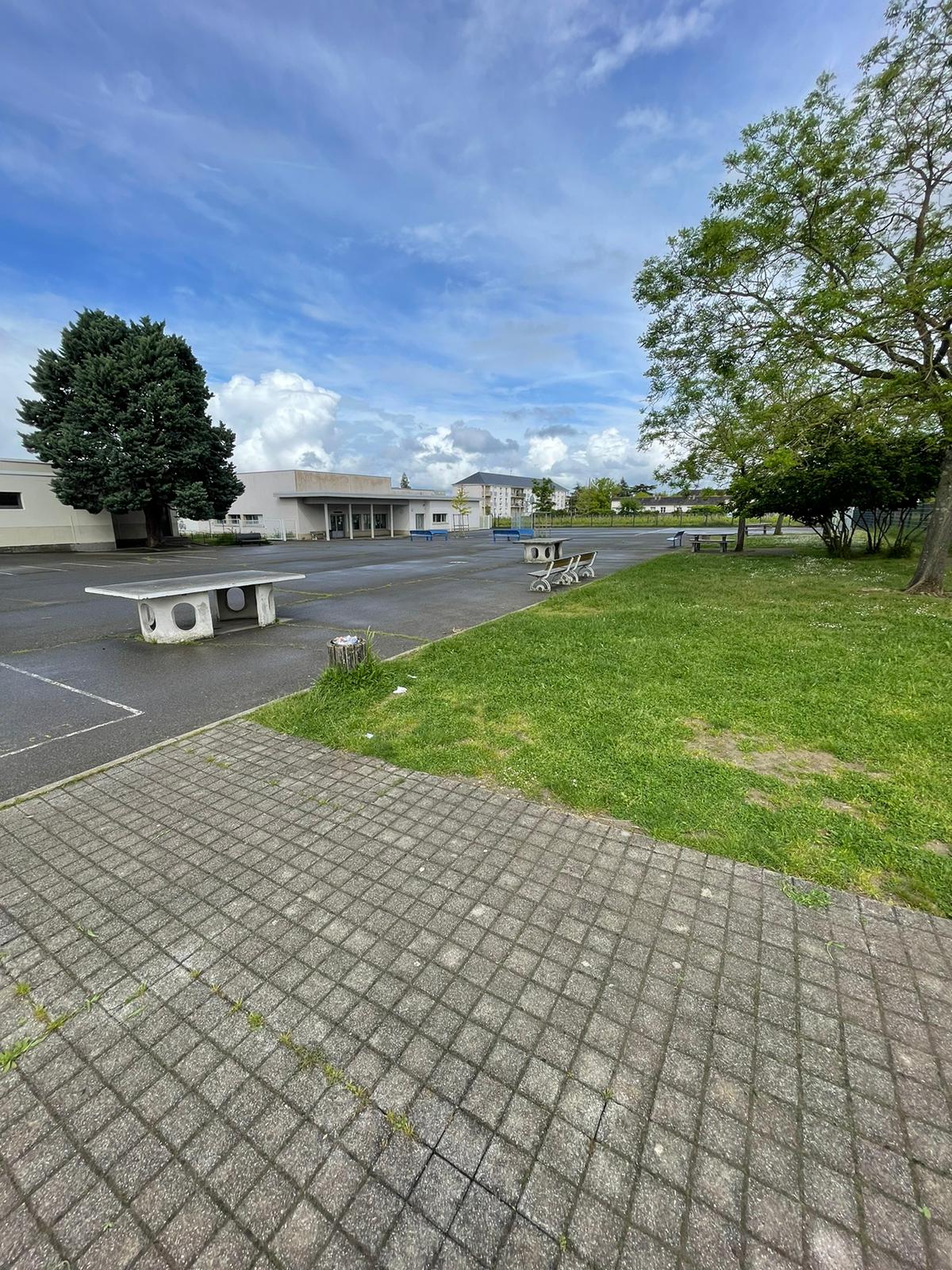 Image média: Aménagement de la cour de récréation de notre collège