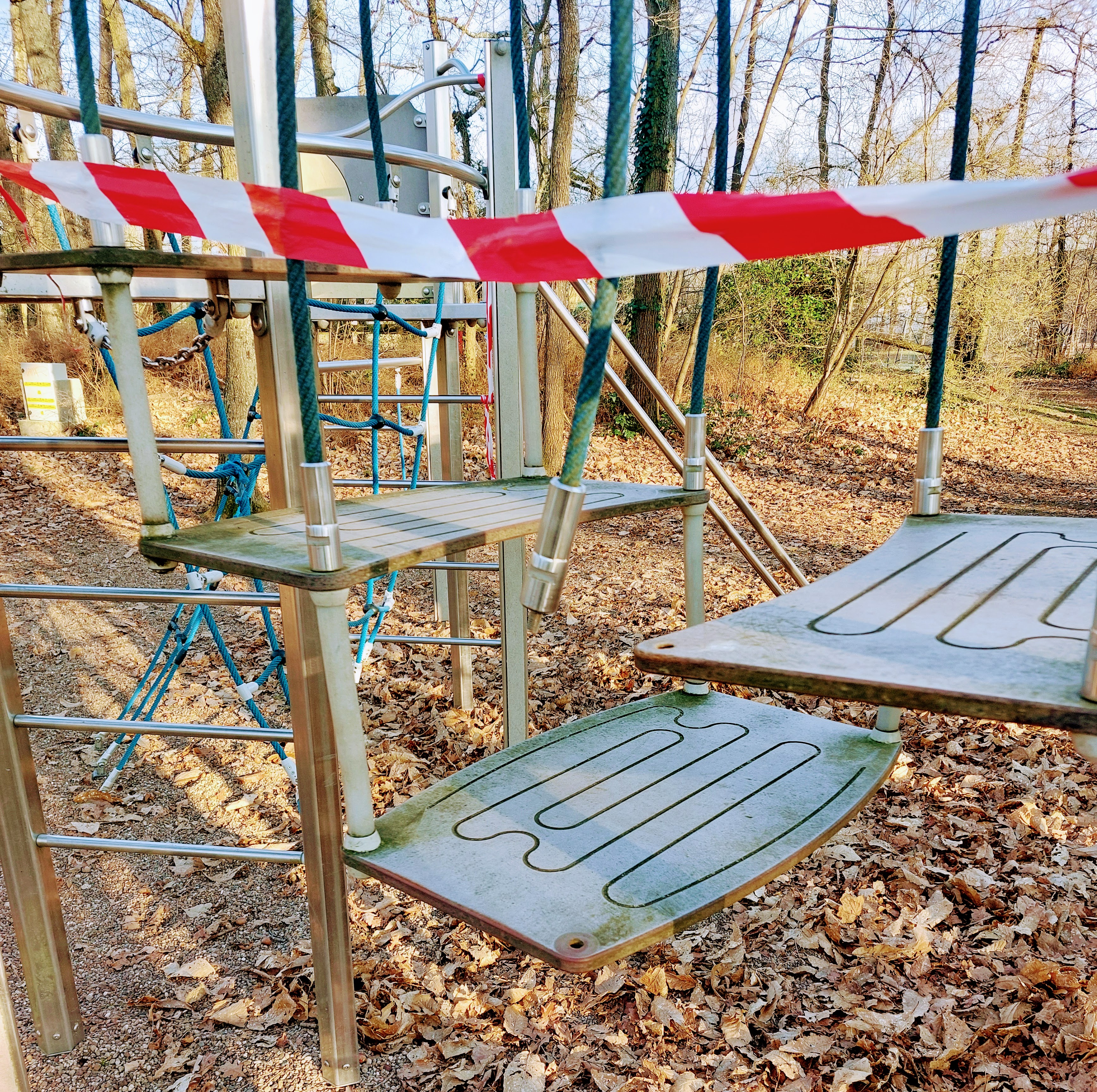 Image média: Restauration du pont des Aventuriers (pour enfant) au parc des Coteaux
